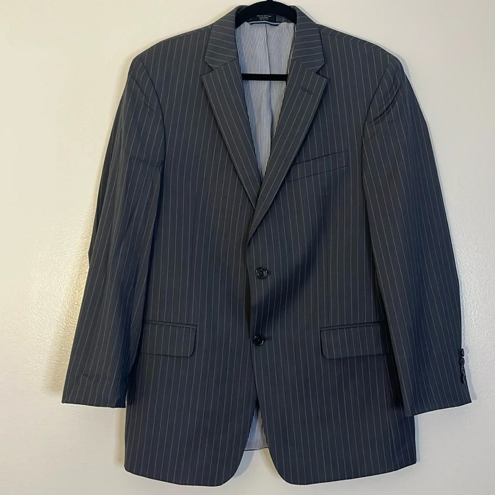 Tommy Hilfiger | Wool pinstripe suit jacket/blazer Men’s size 40R single breast